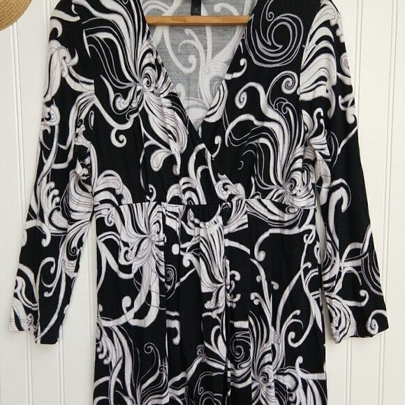 Soma Intimates Surplice Sleep Dress Nightgown Size S Black White Print Soft - Picture 3 of 7